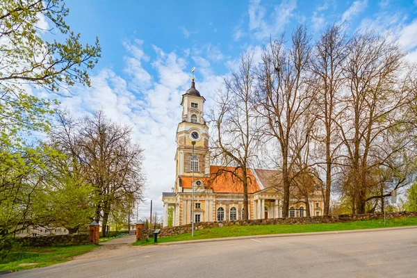 Aluksne Evangelical Lutheran Church Latvia — Stockfoto