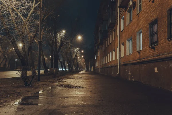 Éjszakai Üres Utca Voronyezs Városában — Stock Fotó