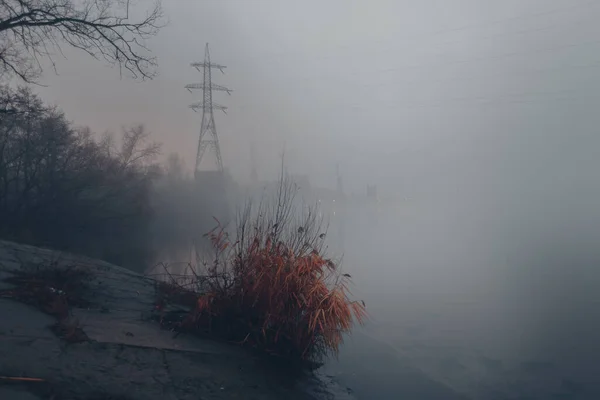 Foggy Ακτή Του Ποταμού Στην Πόλη Voronezh — Φωτογραφία Αρχείου