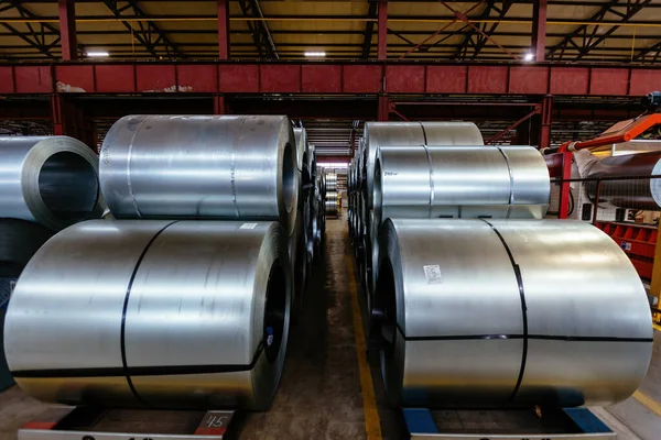 Rolos Chapa Aço Galvanizado Dentro Armazém Fábrica — Fotografia de Stock