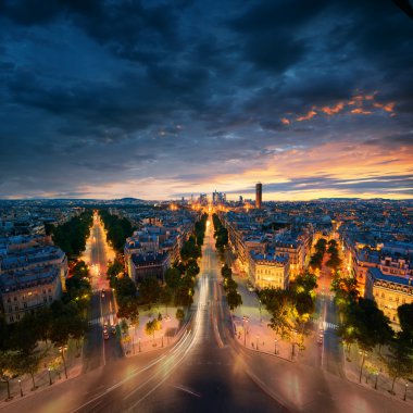 gece görünümüne şaşırtıcı paris