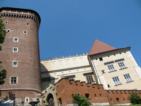 Toren en vesting muur in vavel (krakow, Polen) — Stockfoto