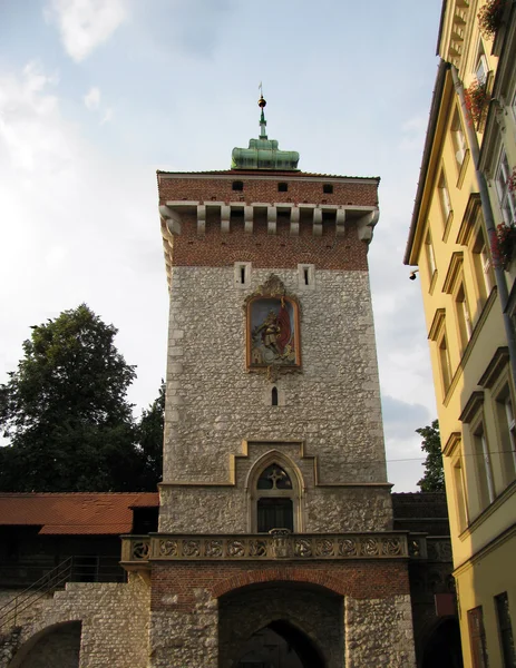 Puerta de Florianska en Cracovia (Polonia ) — Foto de Stock