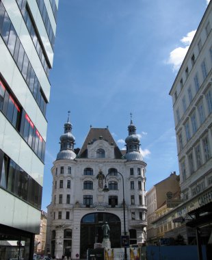 Viyana (Avusturya eski ve yeni binalarda)