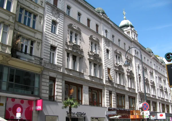 Alte straße in wien (austria) — Stockfoto