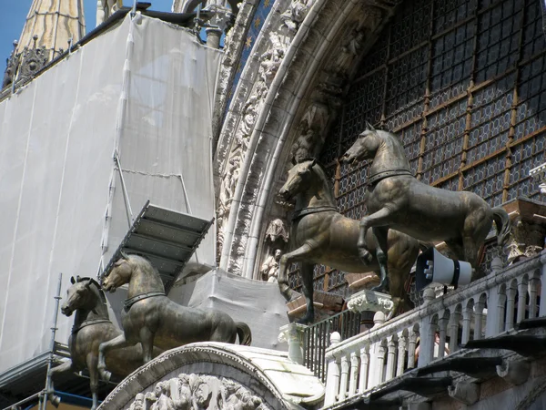 Pferde des Heiligen Markierung, auch bekannt als triumphale Quadriga in Venedig (Italien) — Stockfoto