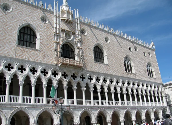 Facciata di Venezia Palazzo Ducale in Italia — Foto Stock