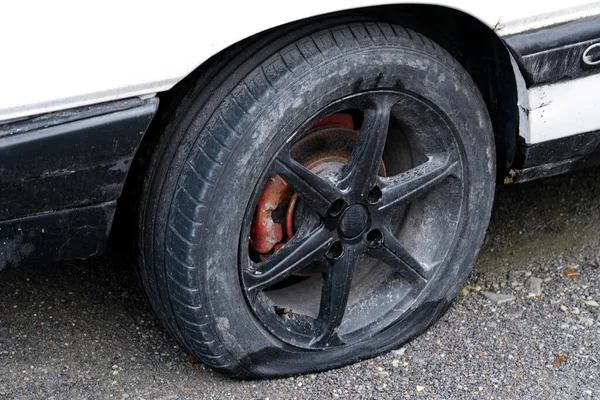 Flat Car Tire Close Punctured Wheel — Stock Photo, Image