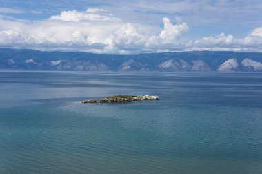 Sakin göl baykal, timsah Adası