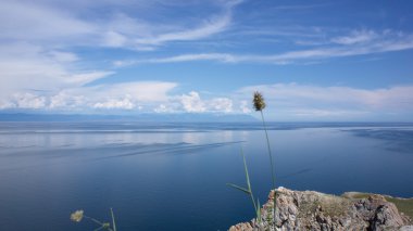 Sakin göl baykal, cape khoboy görünümünden