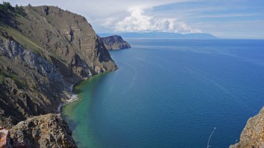 Sakin göl baykal, cape khoboy görünümünden