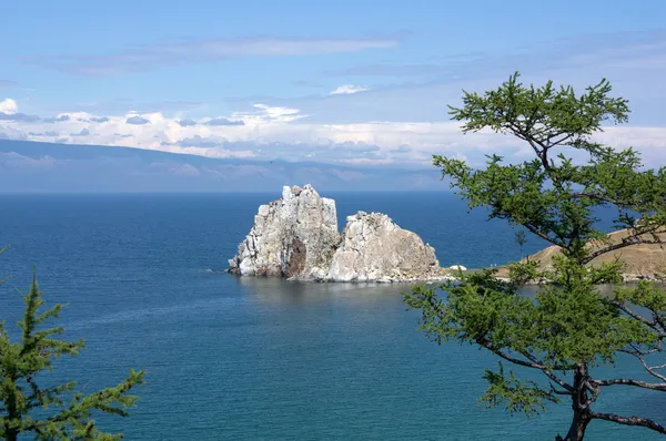 Shamanka Rock, lake Baikal, Russia — Stock Photo, Image