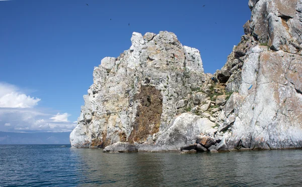 Legende Schamanka-Felsen auf der Insel Olchon, Baikalsee — Stockfoto