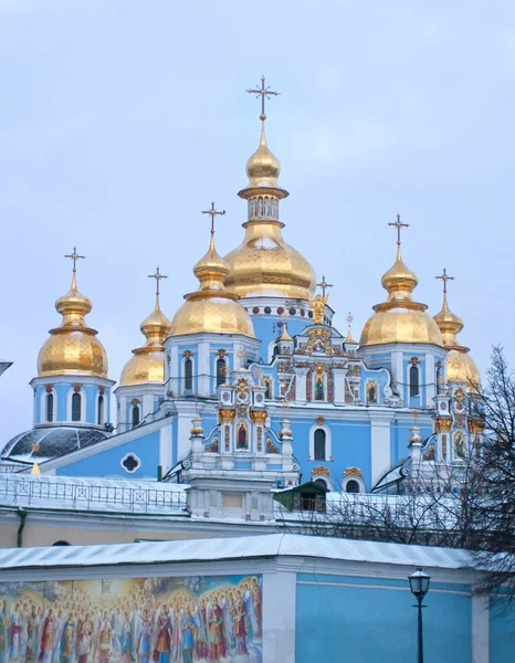 Mikhaylovsky'nin zlotoverkhy Katedrali