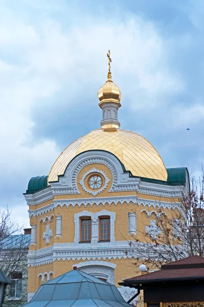 谢尔久斯教会在基辅-佩乔尔斯克修道院 — 图库照片