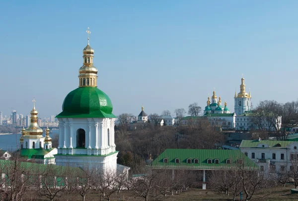 Monastery in Kiev under river Dnieper — Stock Photo, Image