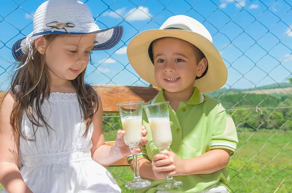 Provide children — Stock Photo, Image