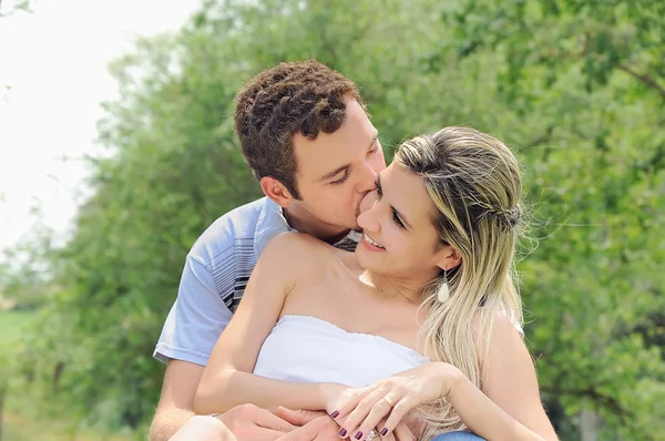 Casal feliz — Fotografia de Stock