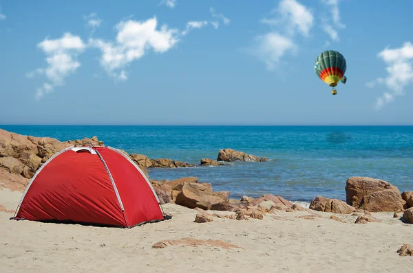 海滩上的帐篷 — 图库照片