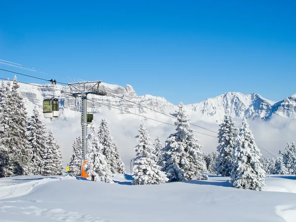 Skiën helling — Stockfoto