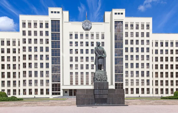 Edificio del Parlamento en Minsk. Belarús —  Fotos de Stock