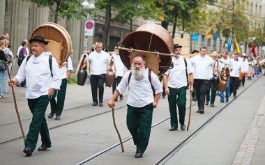 Zürih İsviçre Ulusal Günü Yürüyüşü