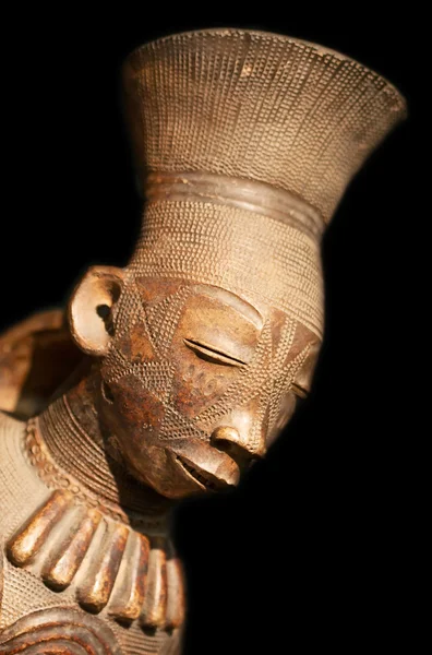 Африканські маски дерев'яні — стокове фото