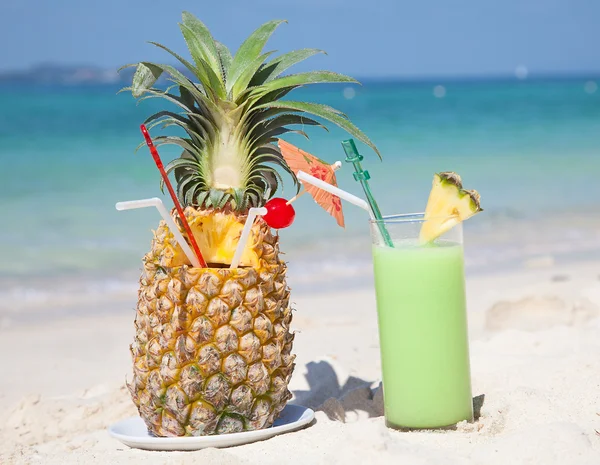 Fresh fruit cocktail — Stock Photo, Image