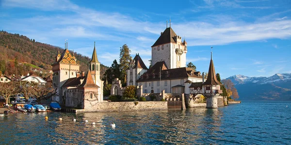 Oberhofen 城堡 — 图库照片