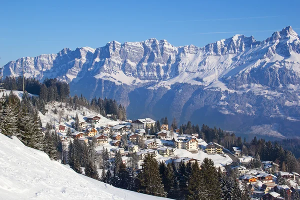 Skiën in de Alpen — Stockfoto