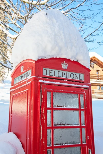 Cabina telefónica roja en Londres — Foto de Stock