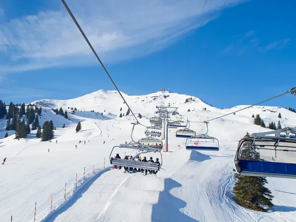 Skiën helling — Stockfoto