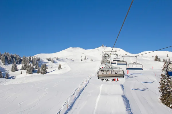 Skiën helling — Stockfoto