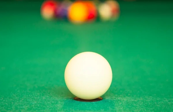 Pool balls ready to start the game — Stock Photo, Image