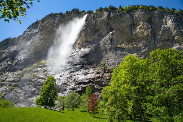 Vattenfall Lauterbrunnens Dalgång Cantone Bern Schweiz — Stockfoto