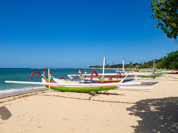 Traditional Balinese Dragonfly Boat Beach — Stock Photo, Image