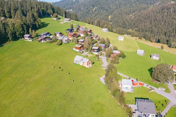 Caminhadas Nos Alpes Suíços Pequena Aldeia Alpina Arvenbuel Cantão Gallen — Fotografia de Stock