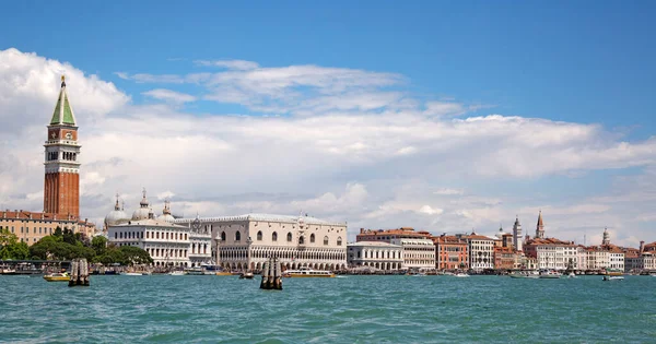 Fassade Des Dogenpalastes Venedig Italien — Stockfoto