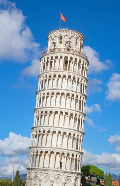 Eğik Pisa Kulesi, İtalya