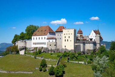 İsviçre, Zürih yakınlarındaki Lenzburg kalesi