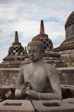 Endonezya 'nın Java adasındaki Yogyakarta yakınlarındaki Borobudur tapınağı