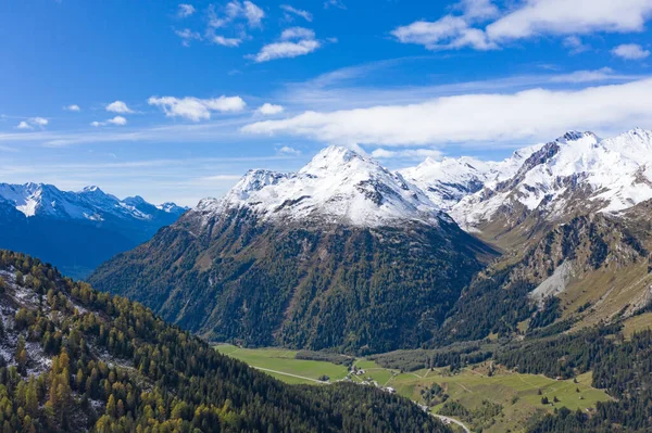 Winding Road Maloja Pass Connecting Switzerland Italy — Stock Photo, Image