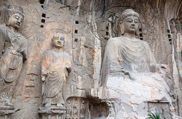 Famosas Grutas Longmen Estatuas Buda Bodhisattvas Talladas Roca Monolito Cerca —  Fotos de Stock