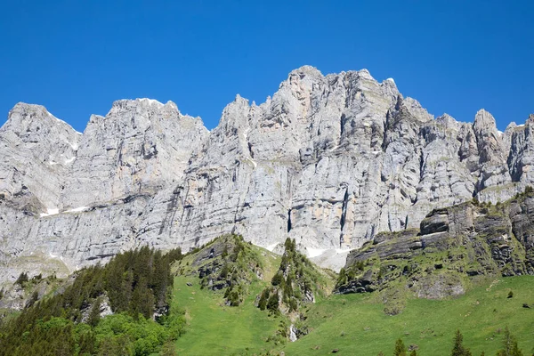 Klausenpass Bergsväg Som Förbinder Kantonerna Uri Och Glarus Schweiziska Alperna — Stockfoto