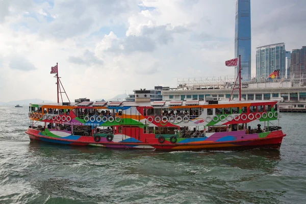 Гонконг Жовтня Kowloon Пристані Парому Star Ferry Жовтня 2017 Гонконгу — стокове фото