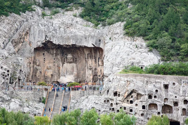 Slavné Longmen Grottoes Sochy Buddhy Bodhisattvas Vytesané Skále Monolitu Poblíž — Stock fotografie