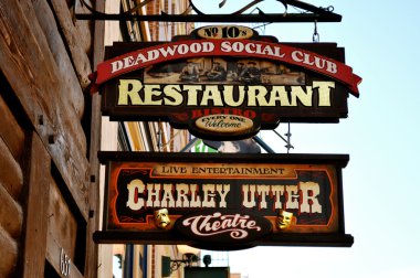 Deadwood sosyal kulüp üye