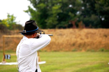 adam için hedef arka plan hedefliyor