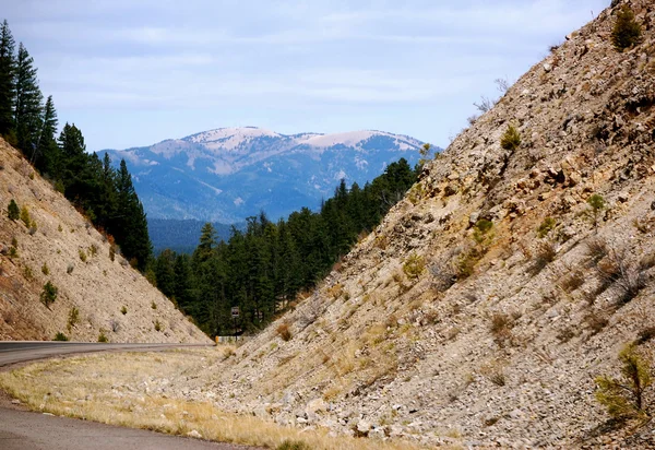 Dağ yolu — Stok fotoğraf