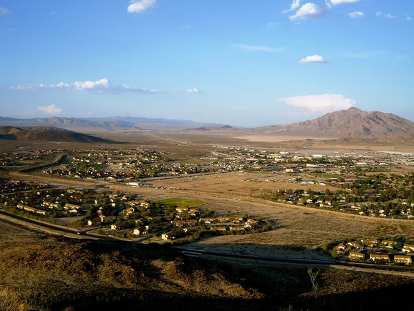 Base do Exército de Fort Irwin - com fundo de montanha — Fotografia de Stock